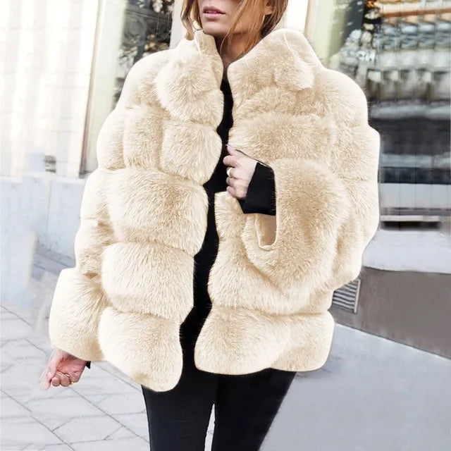 Elegant mjuk fluffig vinterjacka för kvinnor