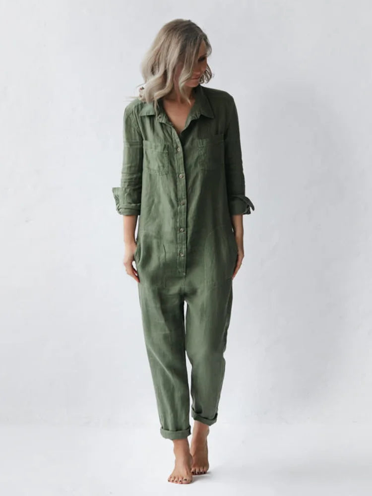Avslappnad jumpsuit med knappar för kvinnor