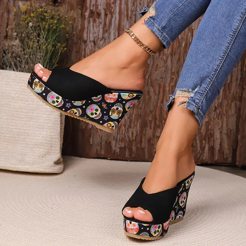 SpookyChic-plattformsskor - kilformade sandaler
