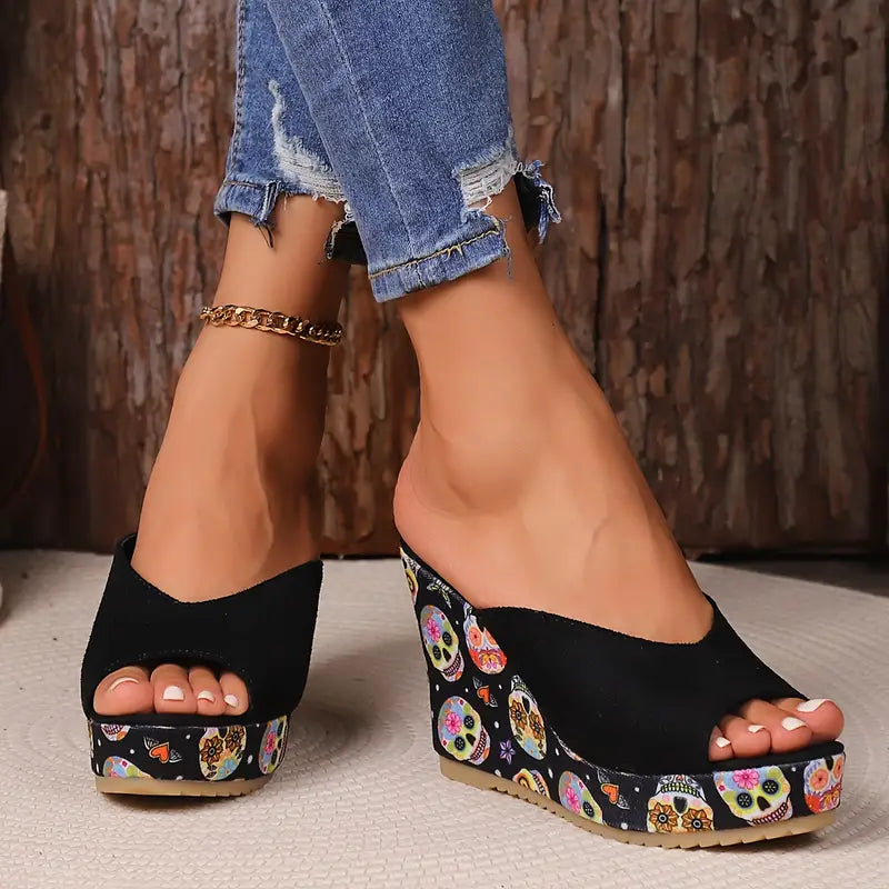 SpookyChic-plattformsskor - kilformade sandaler