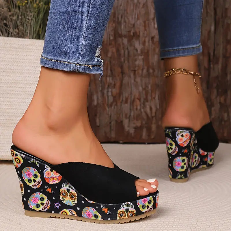 SpookyChic-plattformsskor - kilformade sandaler