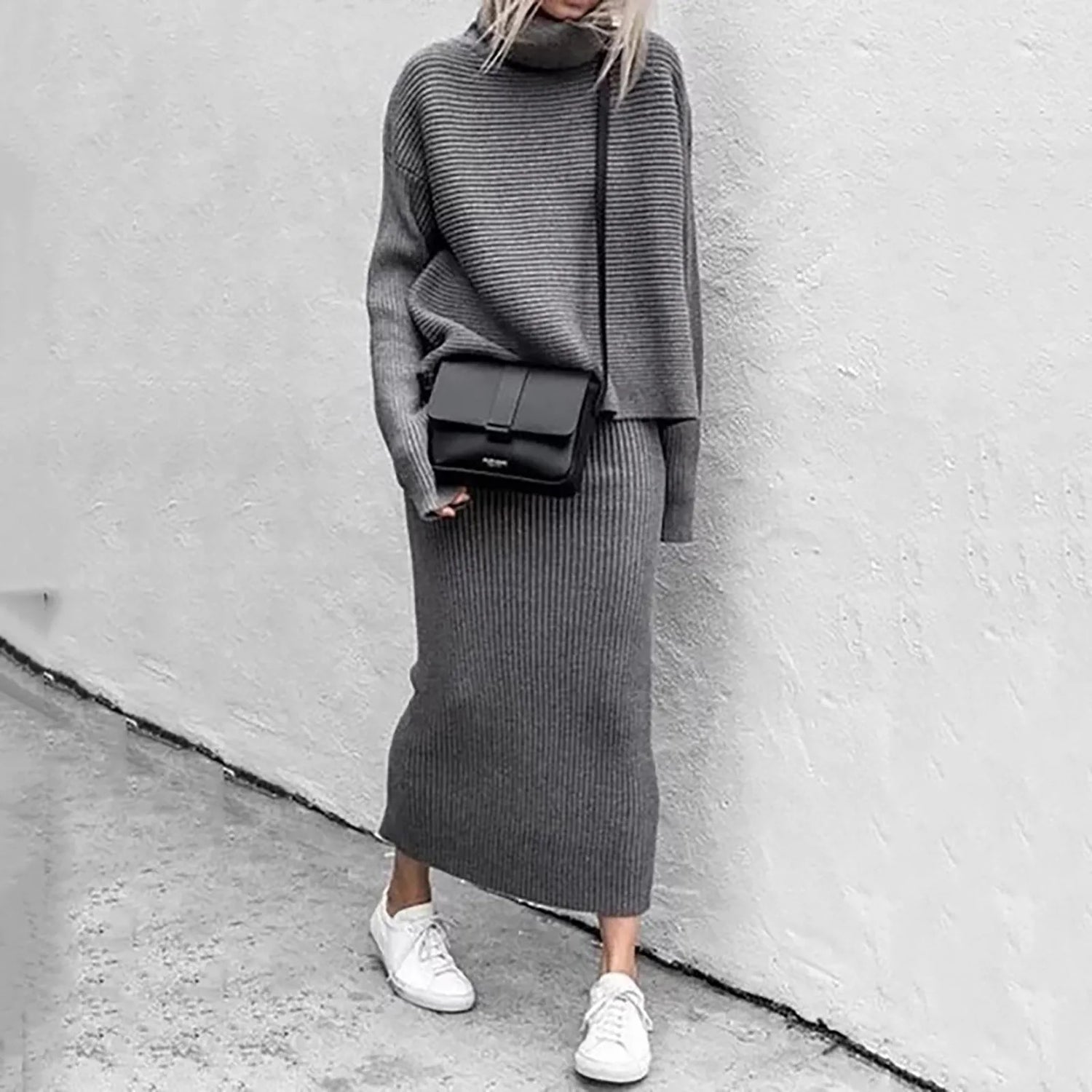 Fashionabla tröja och kjol set för kvinnor