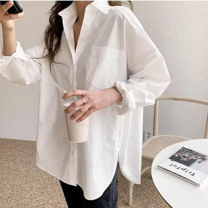 Elegant långärmad vit blus för kvinnor
